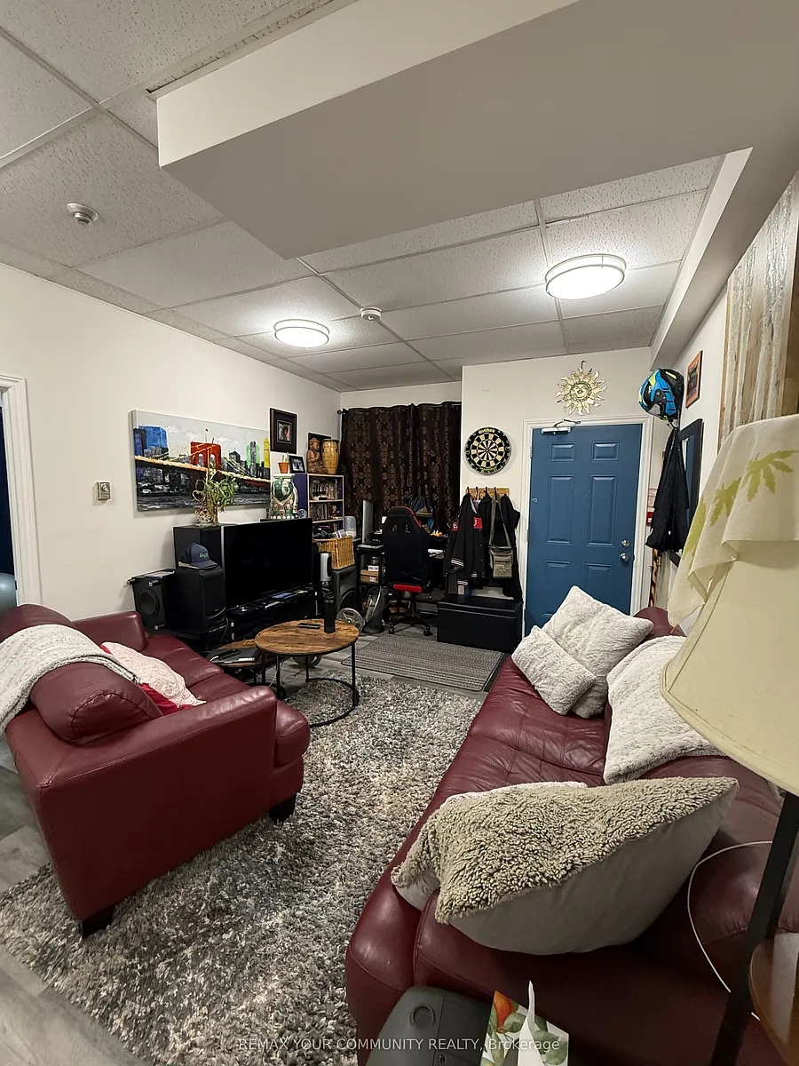 Building Photo - 72 Lake Ave #G4