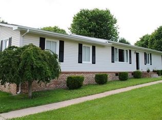 385 Lee Rd, Cottontown, TN 37048