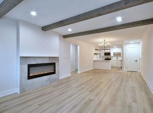 929 Washington St APT 304, Evanston, IL 60202