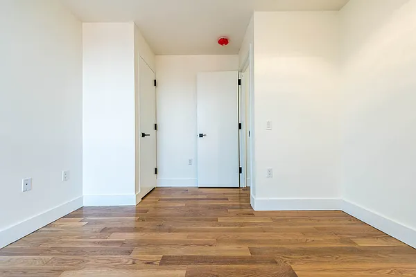 Rented by Nooklyn NYC LLC | media 6