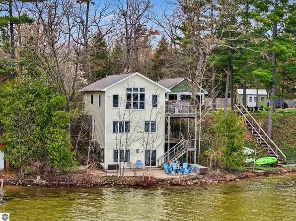 4333 Lake Ave, Interlochen, MI 49643