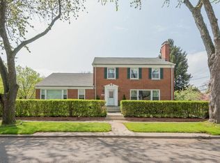 2605 W Fargo Ave, Chicago, IL
