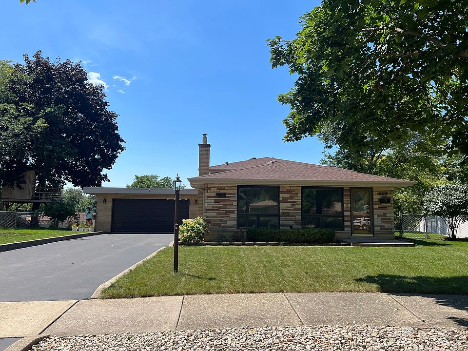 1st image of 8707 Oak Hill Ct