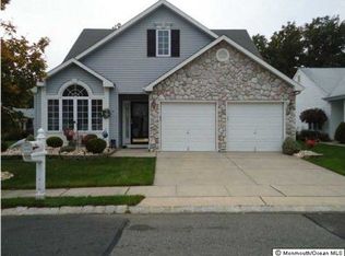 16 Medinah Ct, Jackson, NJ 08527