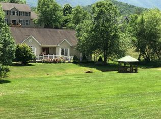 129 Will Hyatt Rd, Waynesville, NC 28786