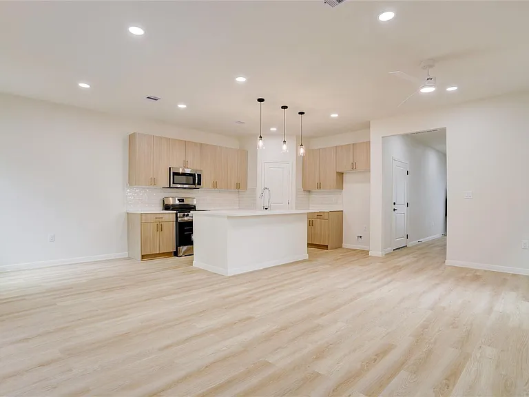 8314 Williamsdell St #A — Photo 3