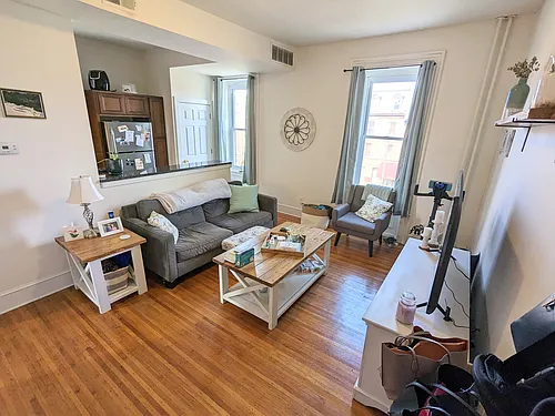 1914 Spring Garden St #3F Photo 1