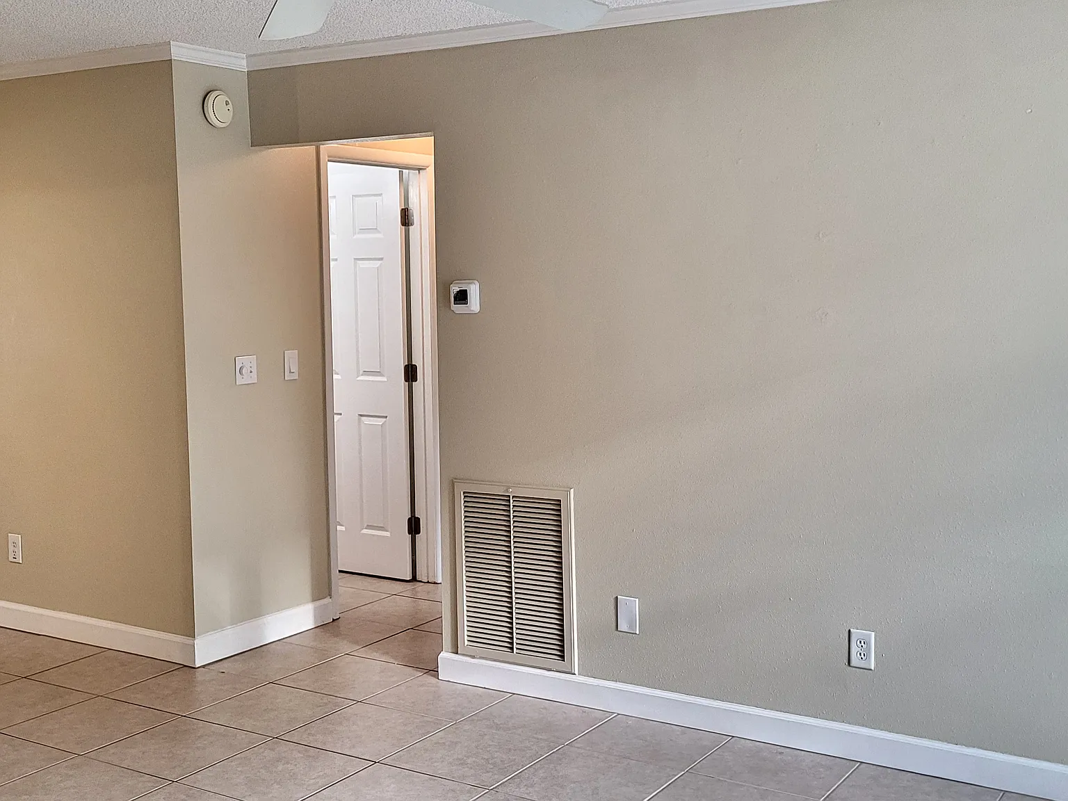 2 bed, 1208 sqft, $2,495 — Photo 2