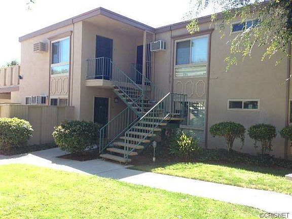 2nd image of 22030 Calvert St APT 5