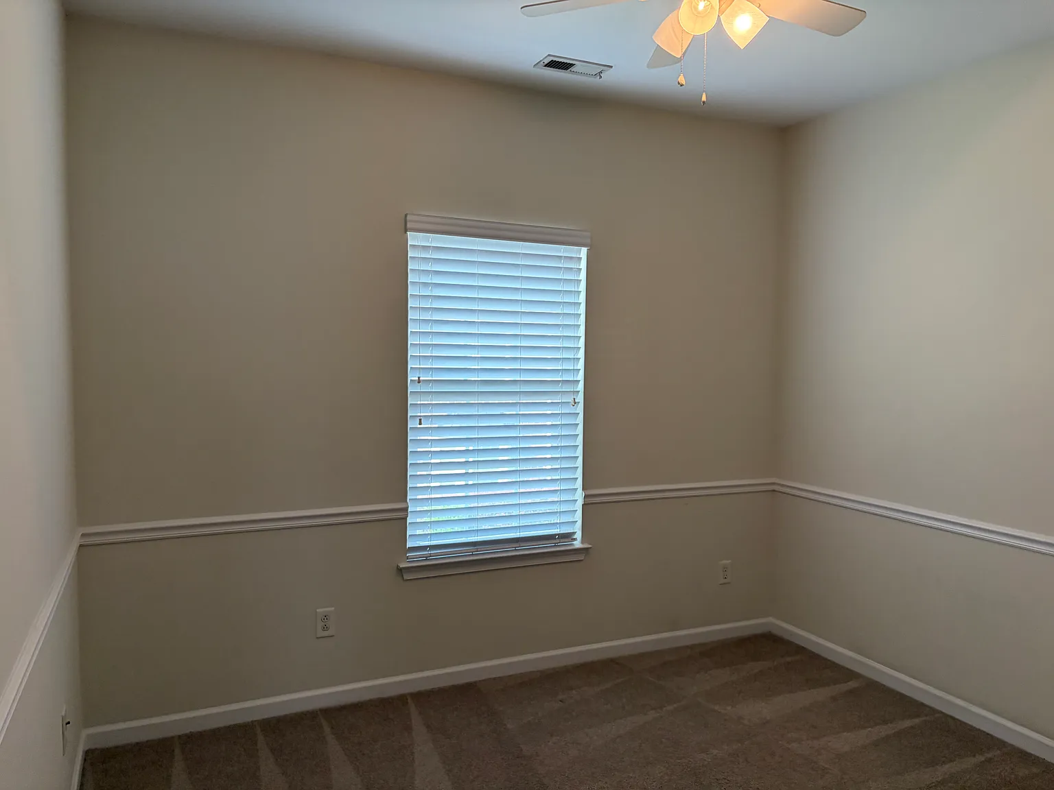 3 bed, 2.5 bath, 1804 sqft, $1,900 — Photo 4