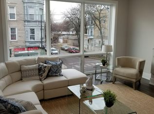 2858 W Belmont Ave, Chicago, IL 60618
