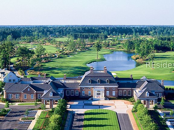 3rd image of 12 Claredon Ln