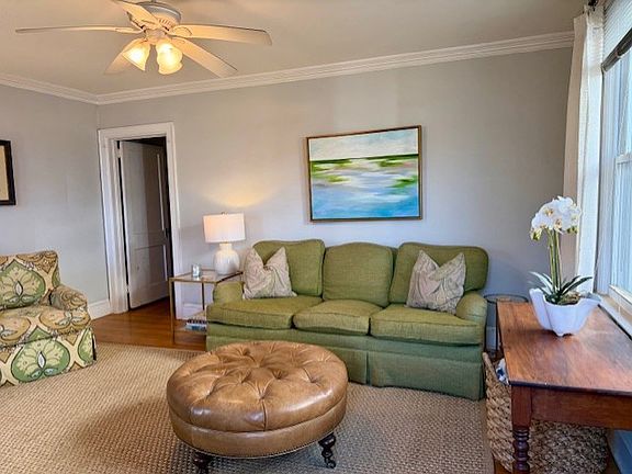 2nd image of 1916 Lombardy Cir
