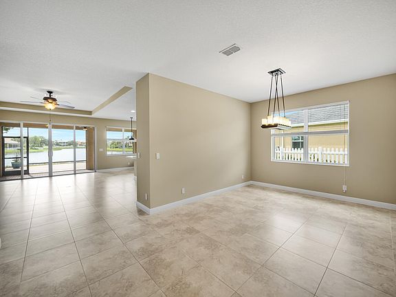 3rd image of 12115 SW Bennington Cir