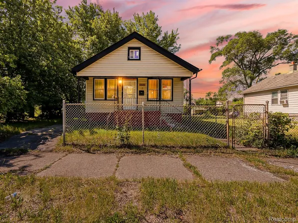 7681 Ellsworth St, Detroit, MI 48238
