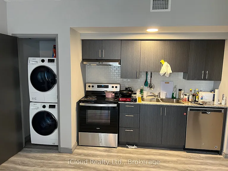 275 Larch St #H401 — Photo 10