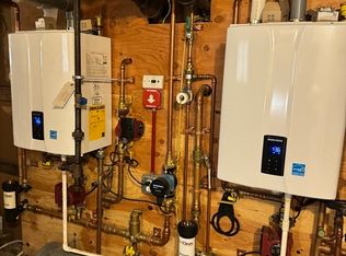 15 Waverly Ave, Everett, MA 02149