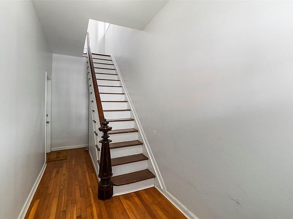 5th image of 8411 107th St