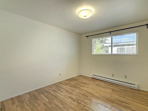 4th image of 2124 NE 85th St #Xa021241p