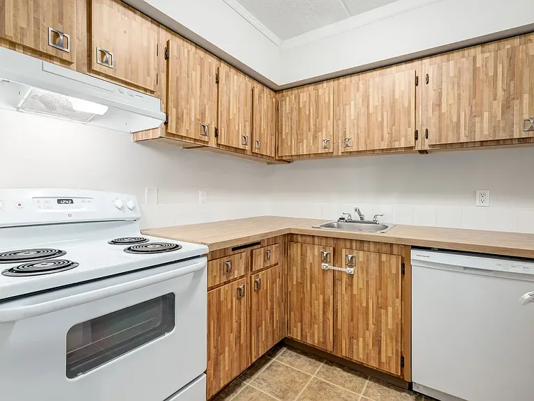 739 Bracewood Dr SW — Photo 5