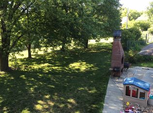 2112 E Cherokee Ln, Olathe, KS 66062