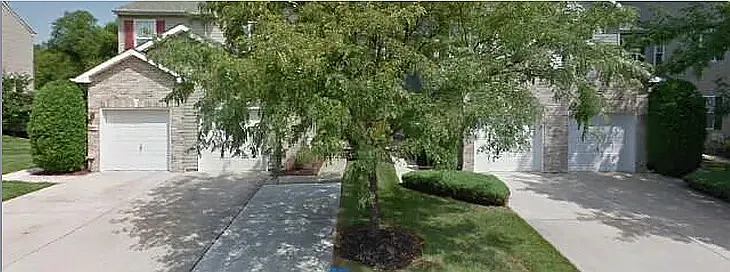 2402 Braken Ave — Photo 2