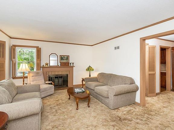 4th image of 5641 Woodward St