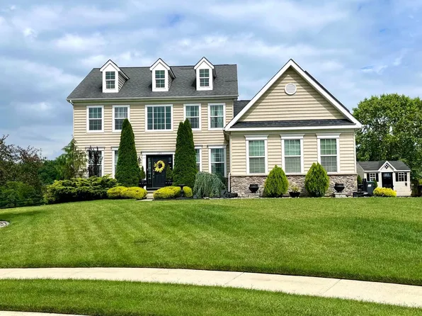 124 Nicholas Ct, New Castle, DE 19720