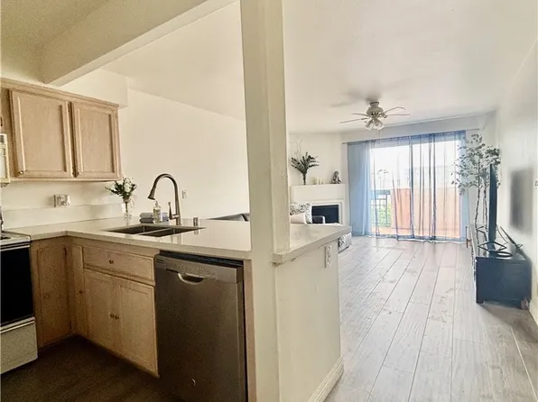 11410 Brookshire Ave APT 421, Downey, CA 90241