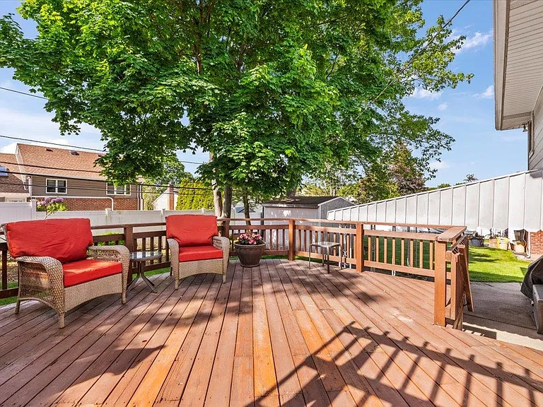 11 Halcourt Dr — Photo 9