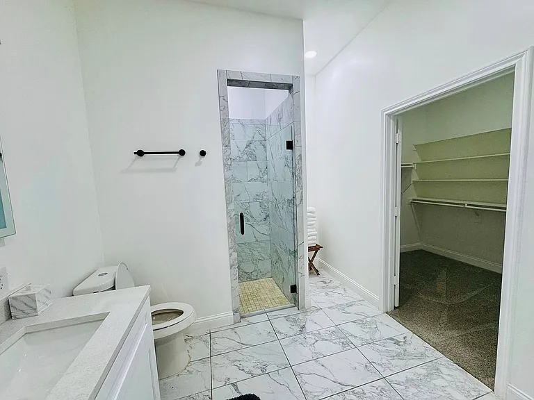 2902 Jim St — Photo 10