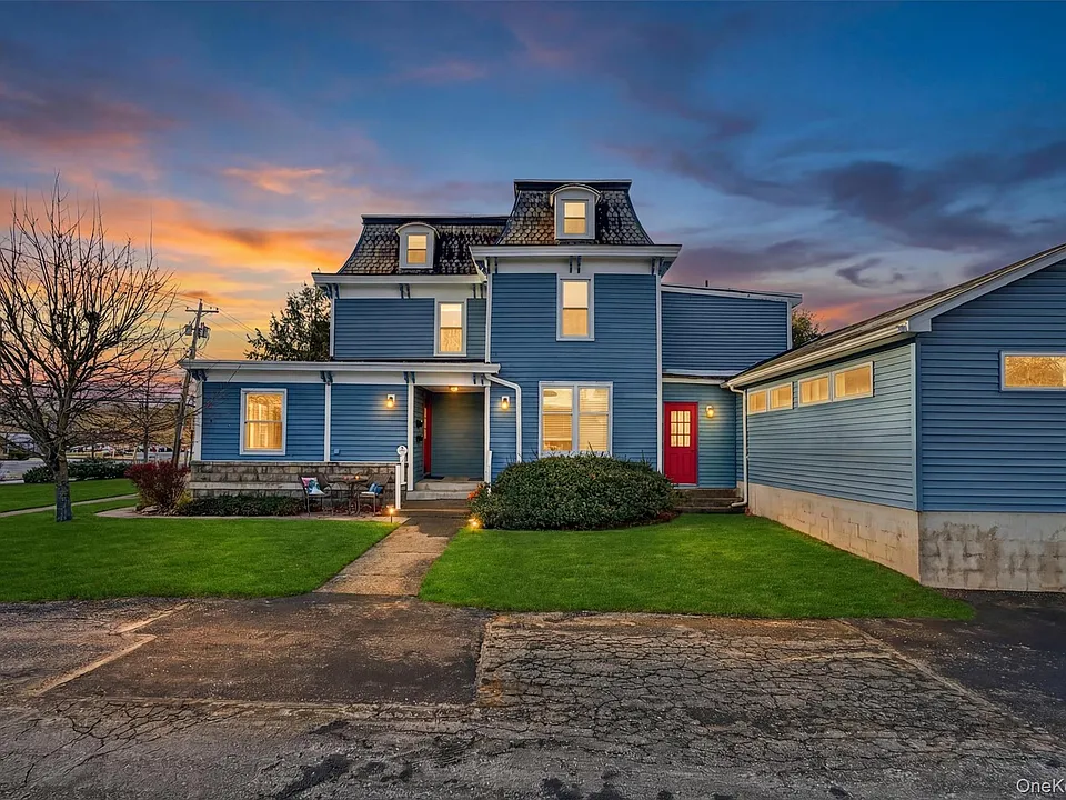 12 Scotchtown Ave