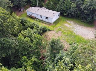 237 Cleveland Dr, Hiawassee, GA 30546