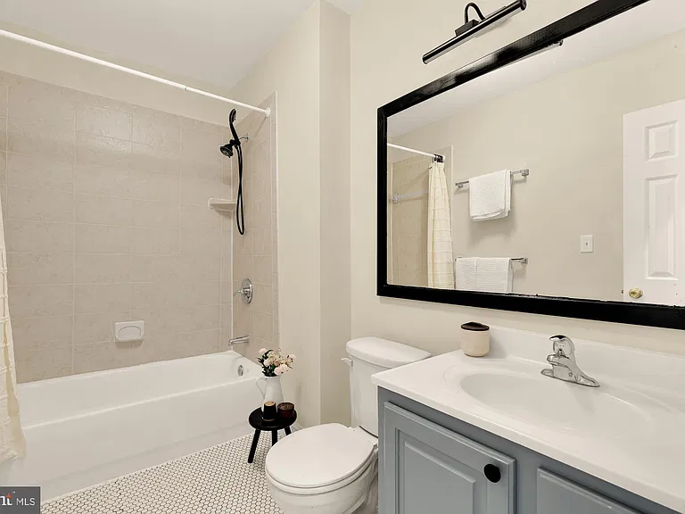 1017 Monroe St NW #2 — Photo 27