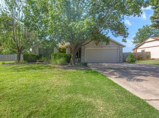 3624 E 143rd St S, Bixby, OK 74008