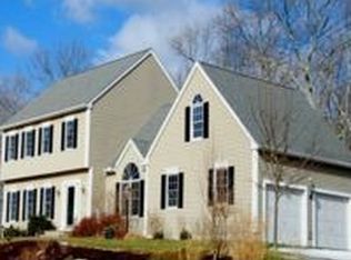 25 James Vincent Dr, Clinton, CT 06413