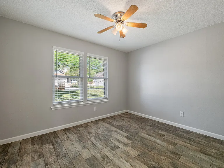 7501 Whistlestop Dr — Photo 19