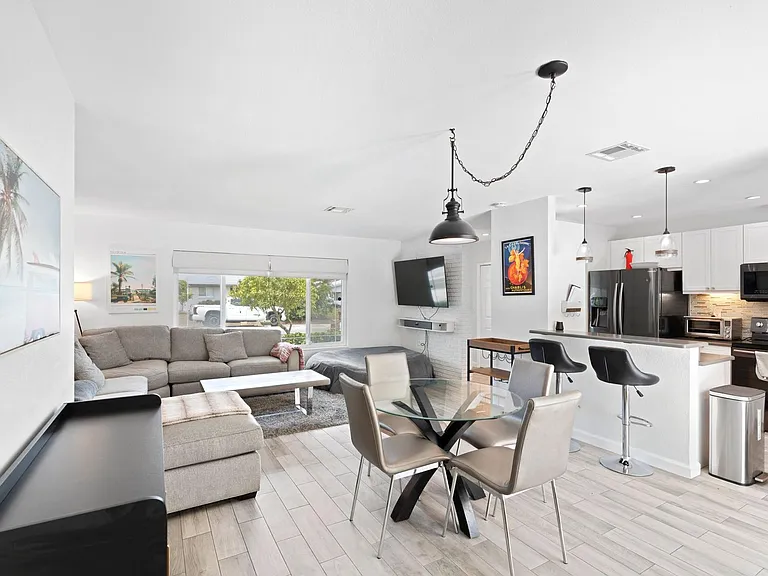 226 SW 13th Ave #226 — Photo 9