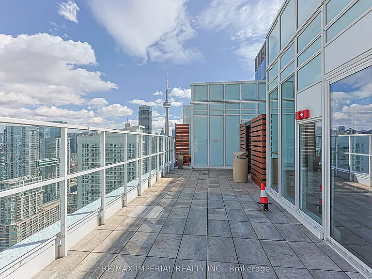 17 Bathurst St #2707 — Photo 42
