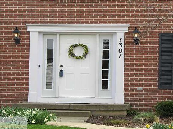 3rd image of 1301 Sweetwood Dr