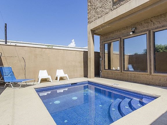 2nd image of 105 E Esperanza St #B