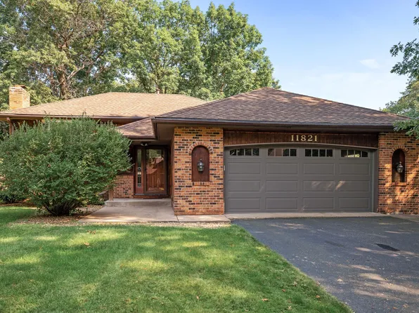 11821 Able St NE, Blaine, MN 55434