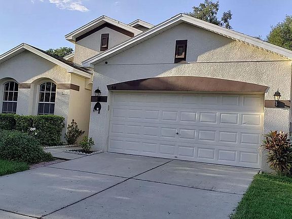 2nd image of 418 Kings Path Dr
