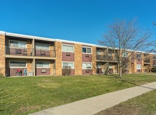 120 Collen Ct UNIT 109, Lombard, IL 60148