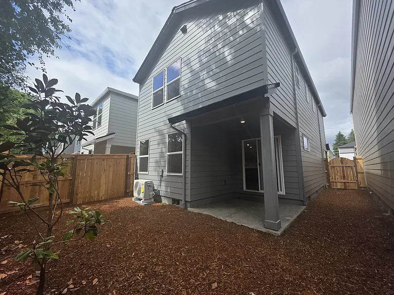 11033 SE 194th Pl — Photo 21