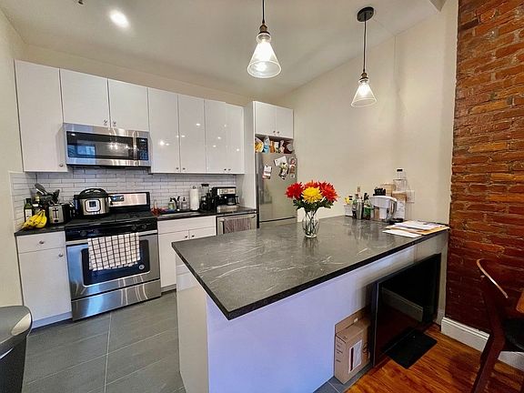 4th image of 149 W 14th St #6