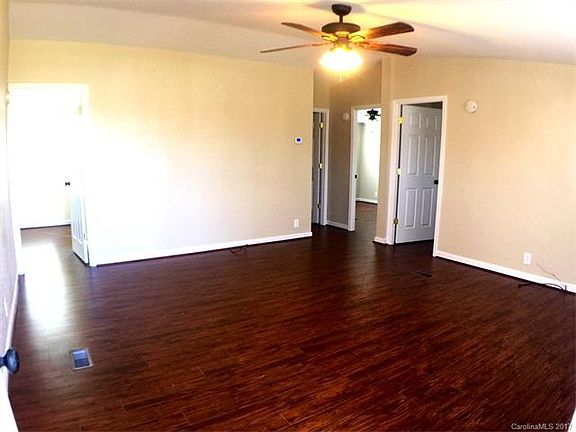 4th image of 5021 Suncrest Farms Ln