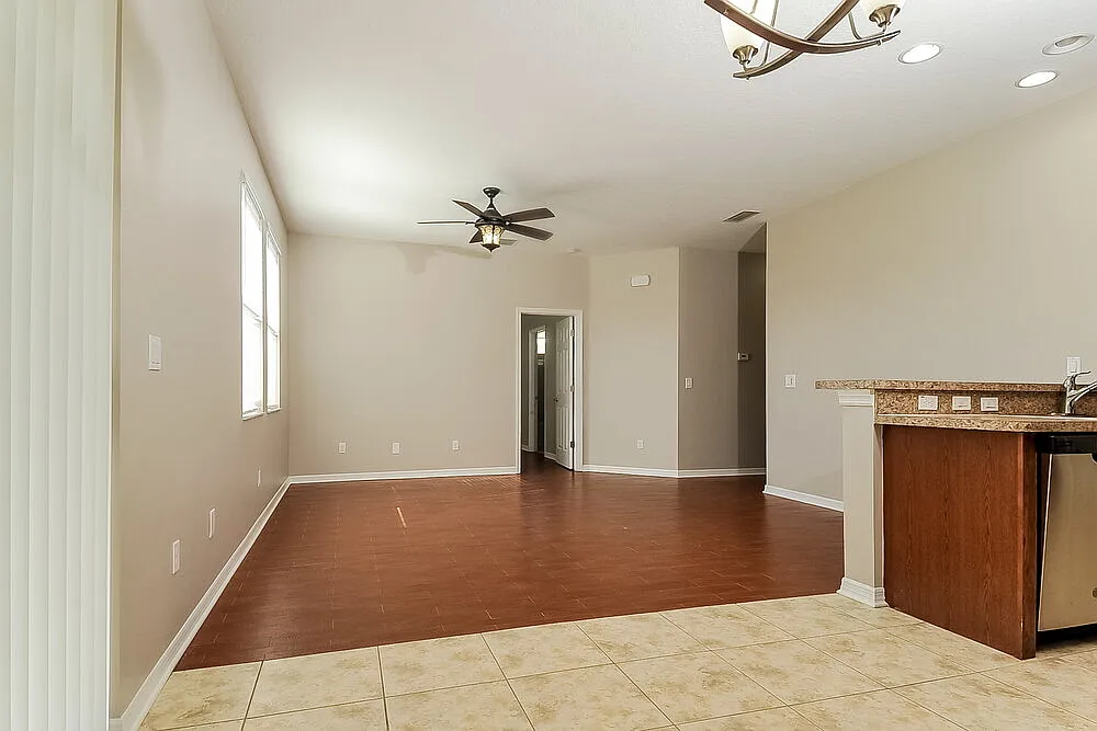 3 bed, 2.0 bath, 1265 sqft, $1,855 — Photo 3