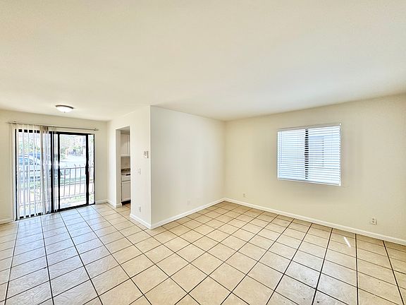 3rd image of 5917 Woodman Ave #103