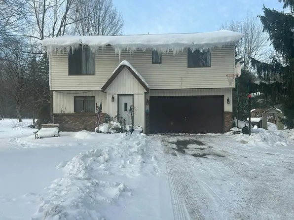 4092 21st St, Dorr, MI 49323